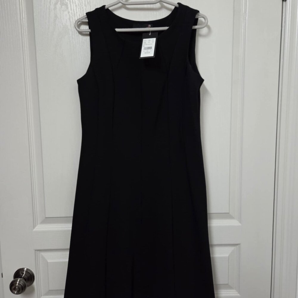 New Laura Petite - Size 10